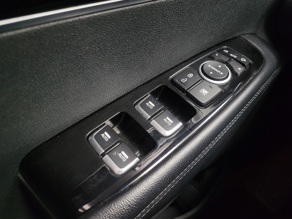 2018 Kia Sorento in Indianapolis, IN 46222 - 18092838 27