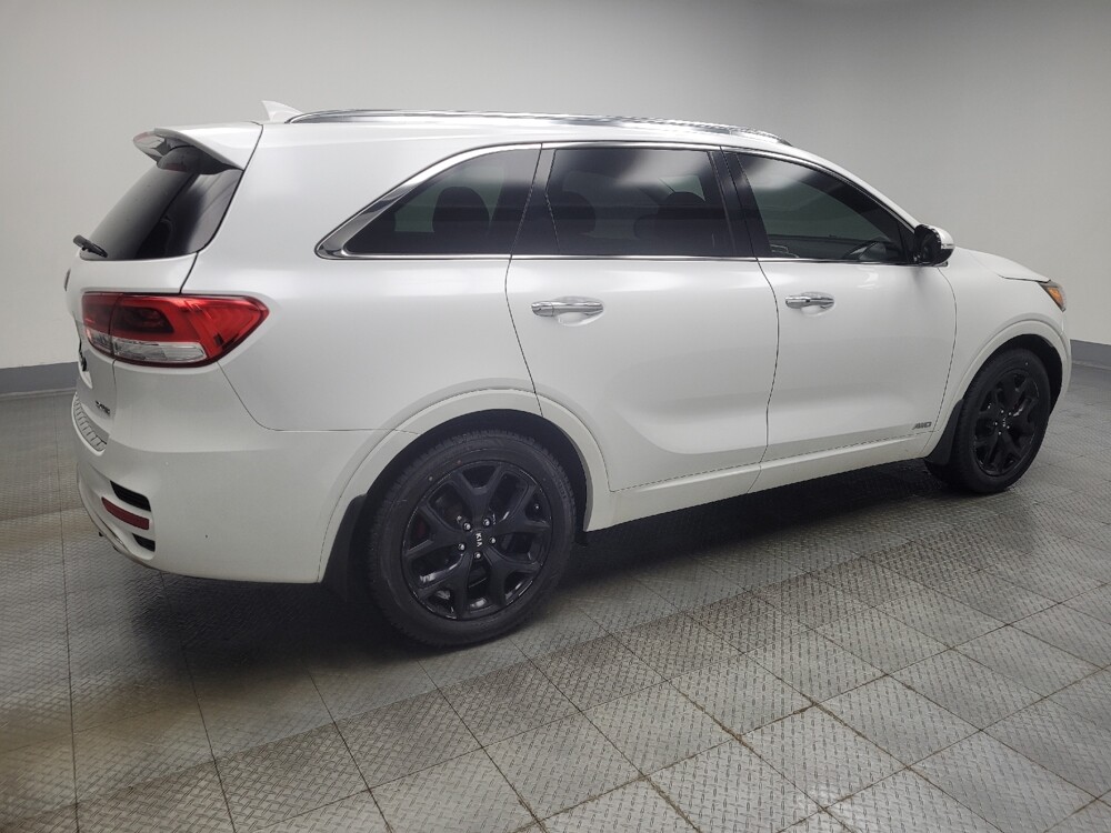 2018 Kia Sorento in Indianapolis, IN 46222 - 18092838 10