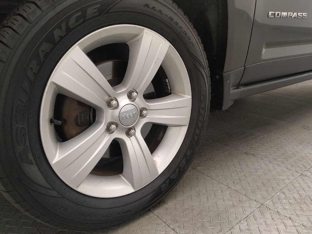 2016 Jeep Compass in Jacksonville, FL 32210 - 18092848 31