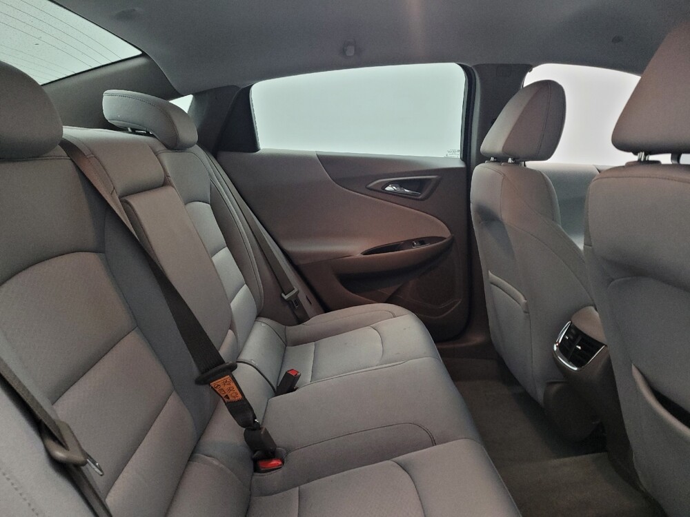 2020 Chevrolet Malibu in Louisville, KY 40258 - 18092855 19