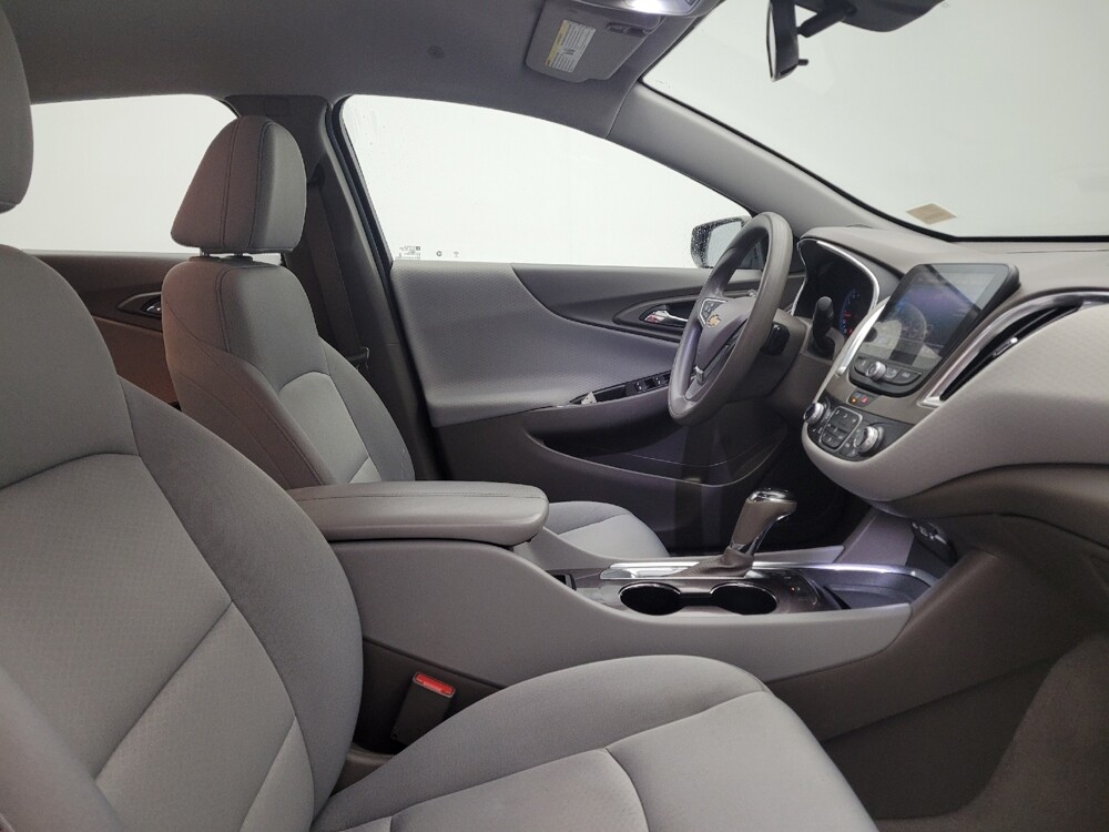 2020 Chevrolet Malibu in Louisville, KY 40258 - 18092855 21