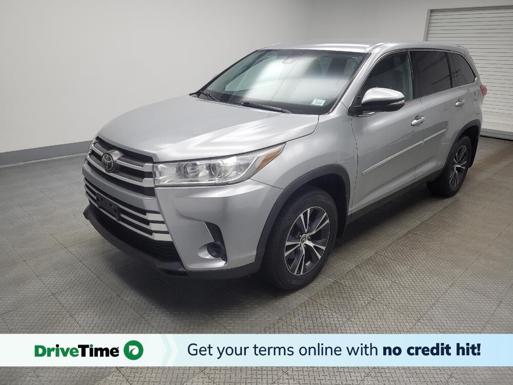 2019 Toyota Highlander in Mishawaka, IN 46545 - 18092858