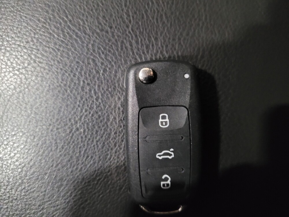 2017 Volkswagen Tiguan in New Castle, DE 19720 - 18092868 32