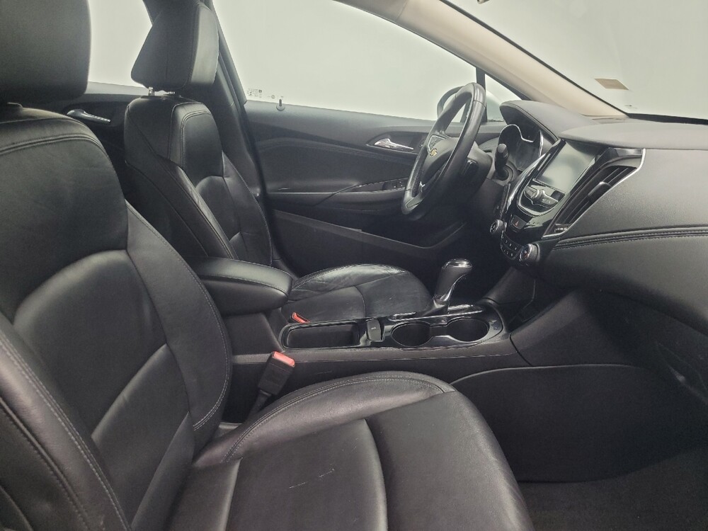 2018 Chevrolet Cruze in Mishawaka, IN 46545 - 18092874 21