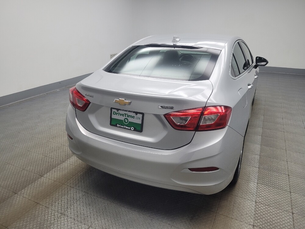 2018 Chevrolet Cruze in Mishawaka, IN 46545 - 18092874 7