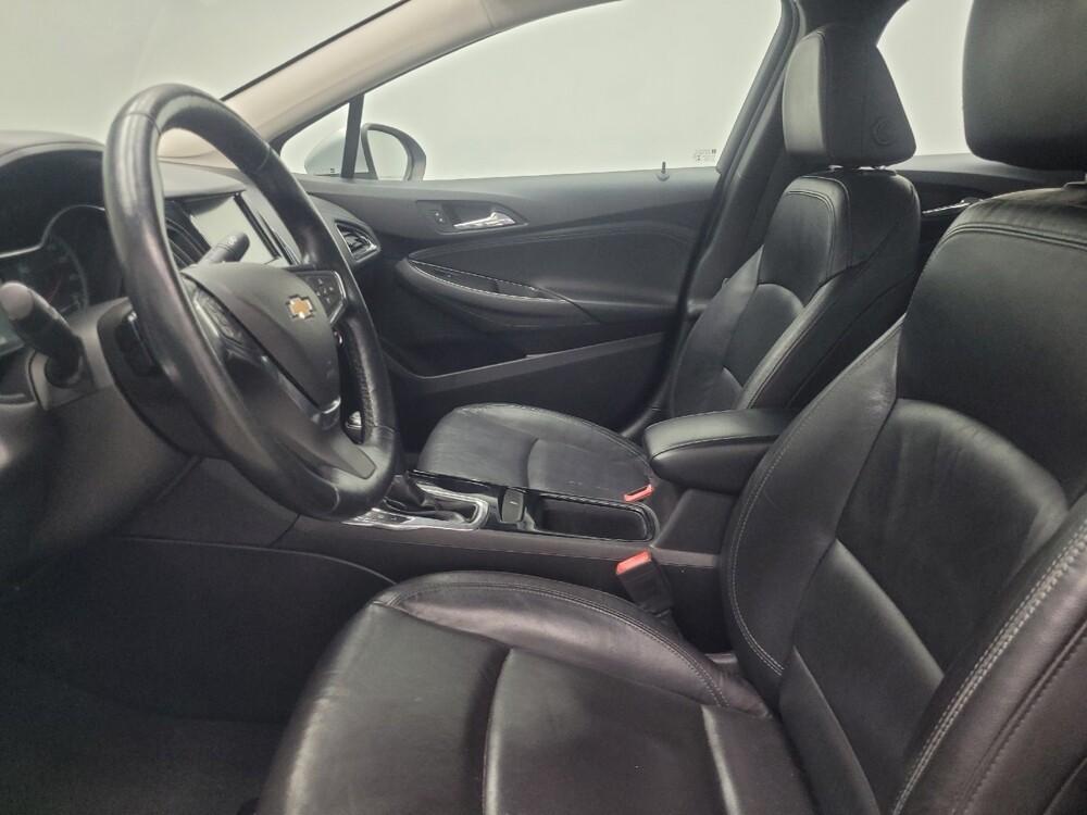 2018 Chevrolet Cruze in Mishawaka, IN 46545 - 18092874 17