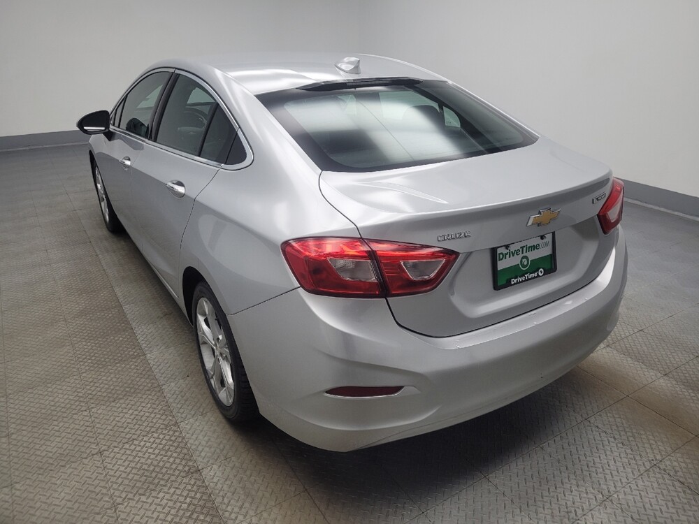 2018 Chevrolet Cruze in Mishawaka, IN 46545 - 18092874 5