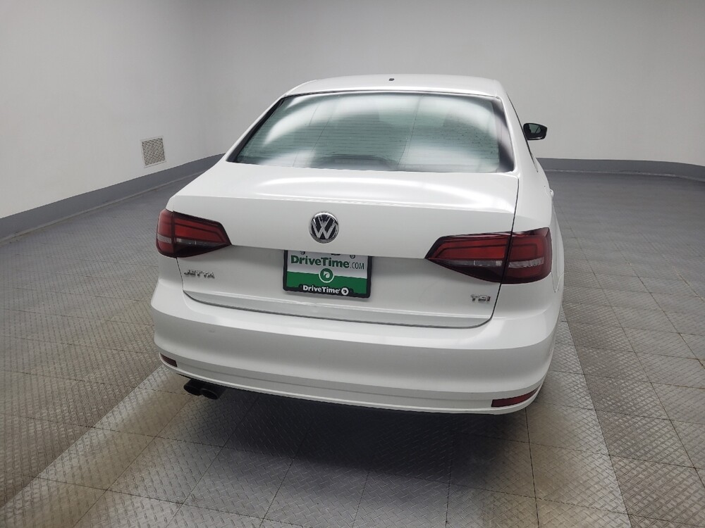 2017 Volkswagen Jetta in Indianapolis, IN 46222 - 18092875 7