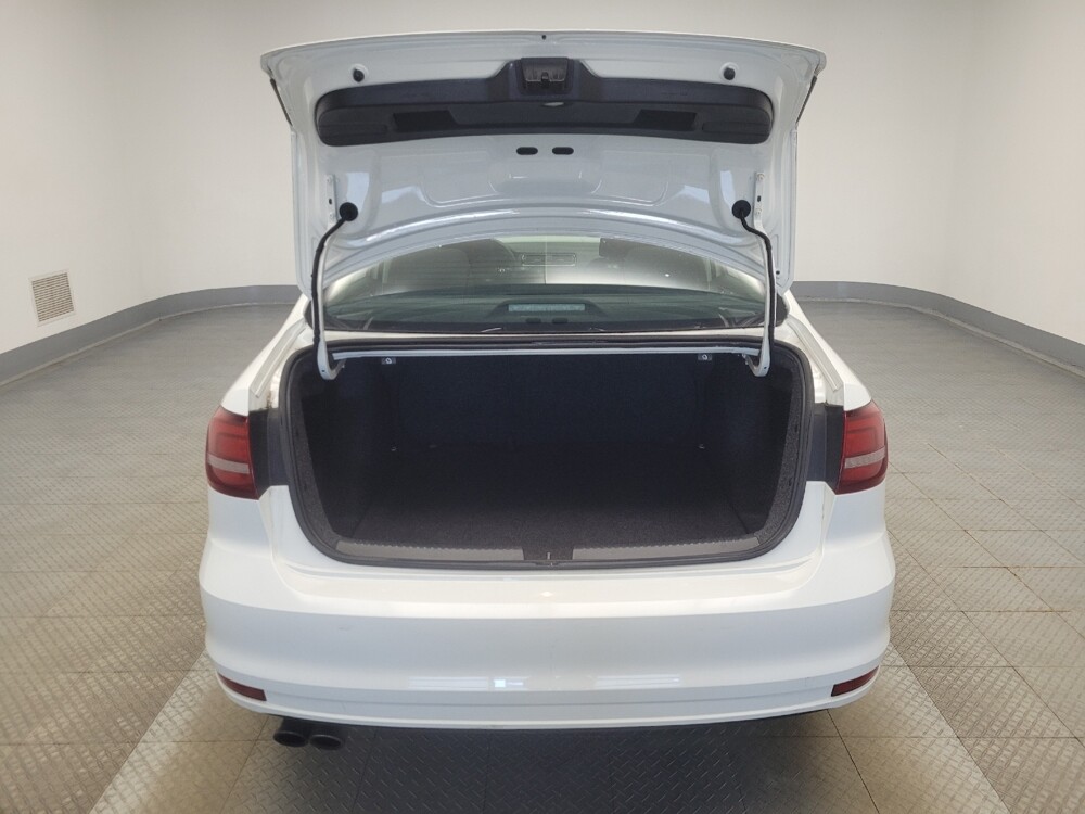 2017 Volkswagen Jetta in Indianapolis, IN 46222 - 18092875 29