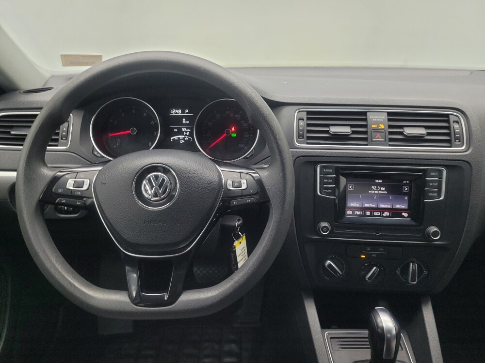2017 Volkswagen Jetta in Indianapolis, IN 46222 - 18092875 26