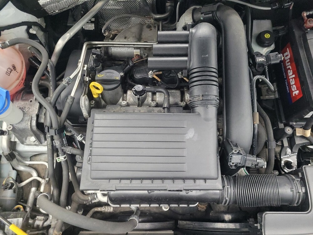 2017 Volkswagen Jetta in Indianapolis, IN 46222 - 18092875 30