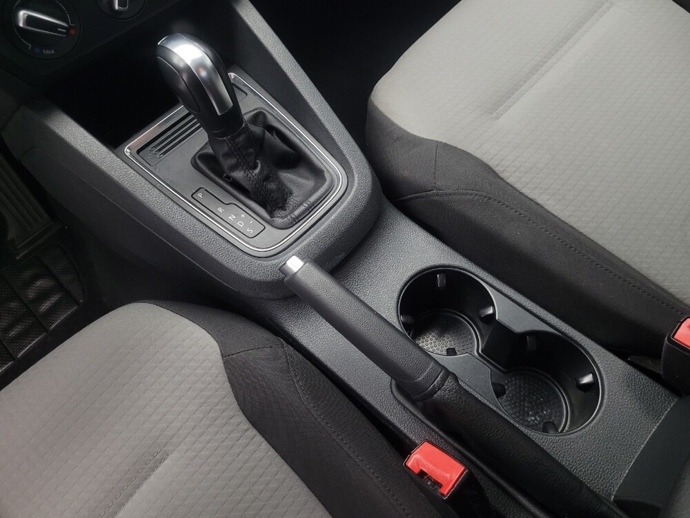 2017 Volkswagen Jetta in Indianapolis, IN 46222 - 18092875 22