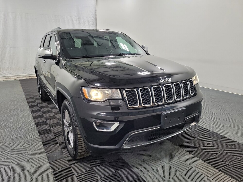 2020 Jeep Grand Cherokee in Pittsburgh, PA 15236 - 18092879 13