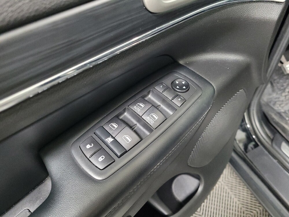 2020 Jeep Grand Cherokee in Pittsburgh, PA 15236 - 18092879 27