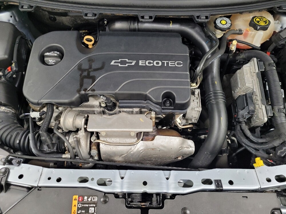 2018 Chevrolet Cruze in Pittsburgh, PA 15236 - 18092880 30