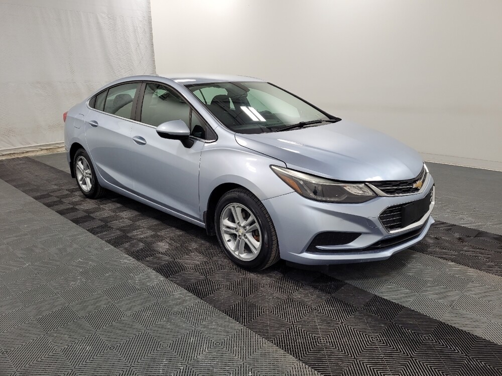 2018 Chevrolet Cruze in Pittsburgh, PA 15236 - 18092880 11