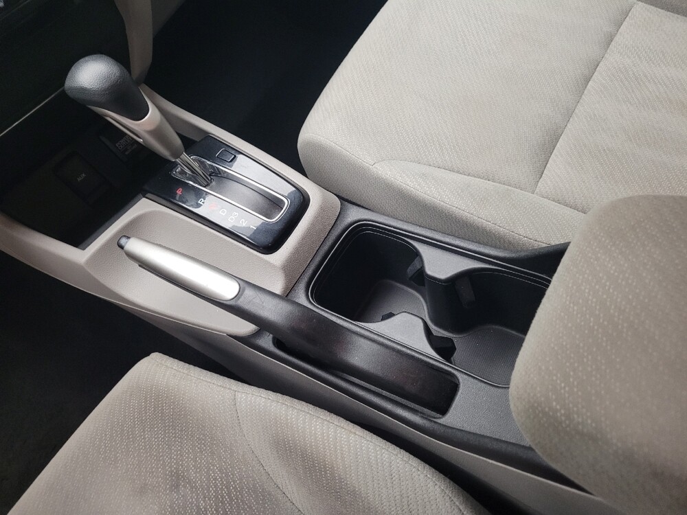 2013 Honda Civic in Taylor, MI 48180 - 18092881 26