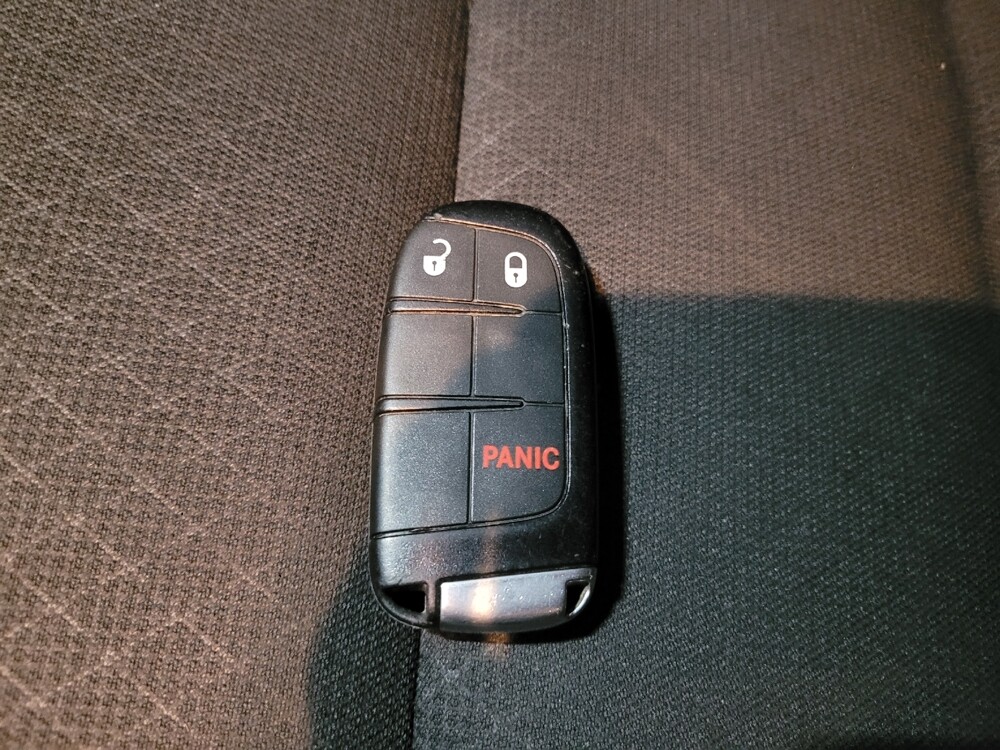 2019 Jeep Grand Cherokee in Newport News, VA 23601 - 18092882 32