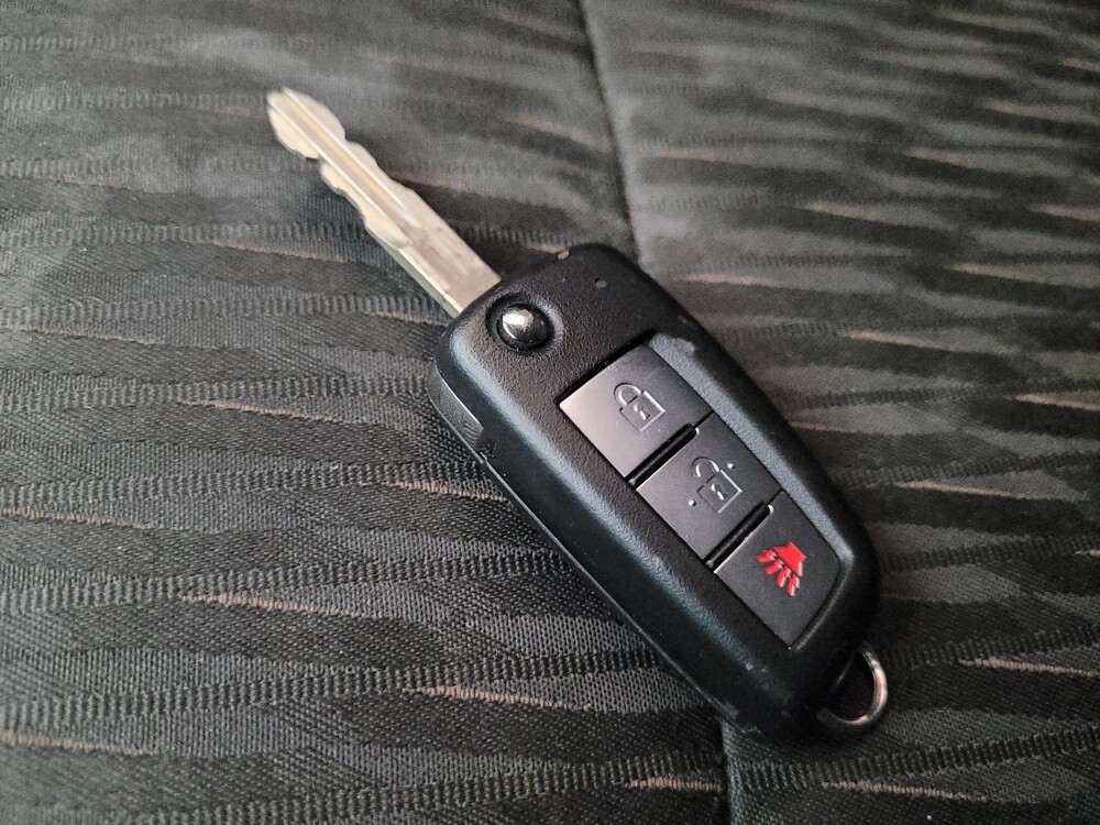 2018 Nissan Rogue in Phoenix, AZ 85022 - 18092902 32