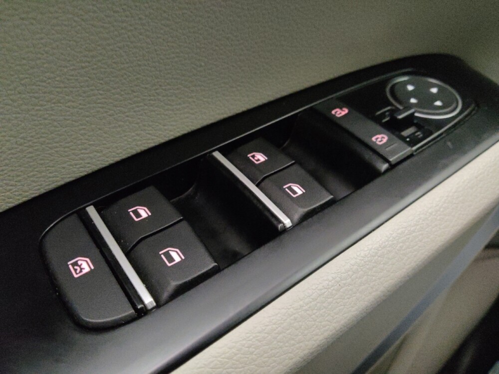 2020 Kia Soul in Phoenix, AZ 85022 - 18092903 27