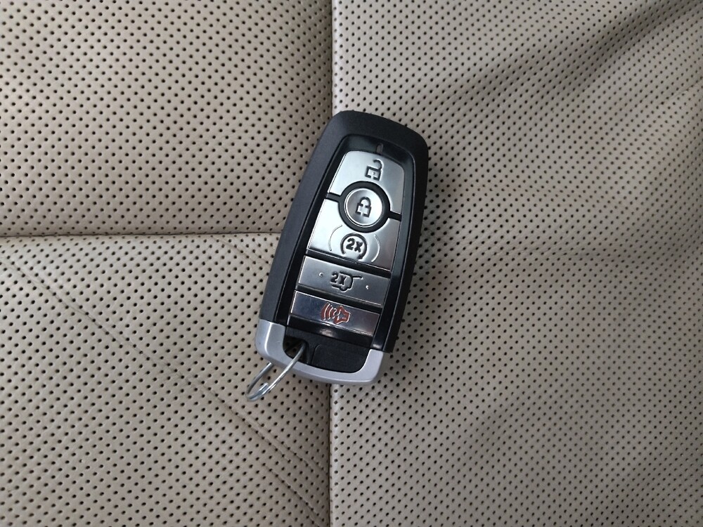 2022 Lincoln Corsair in St. Louis, MO 63125 - 18092904 32