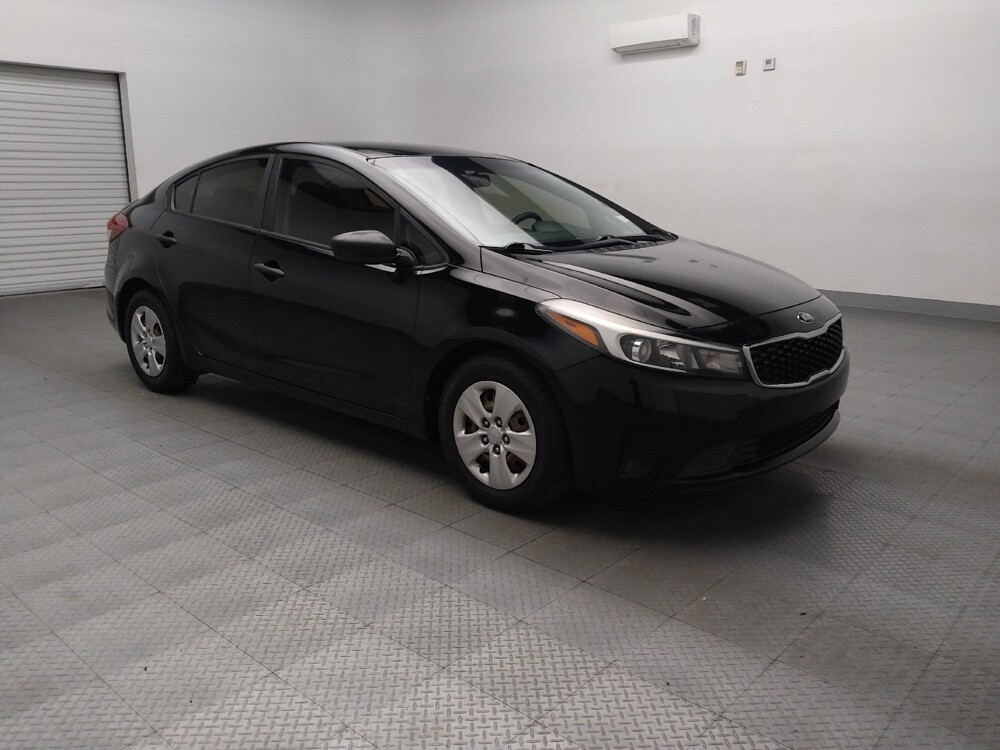 2017 Kia Forte in Lubbock, TX 79424 - 18092912 13