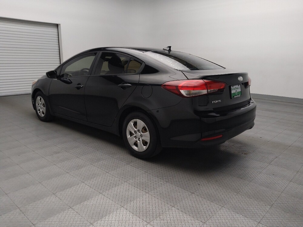 2017 Kia Forte in Lubbock, TX 79424 - 18092912 5