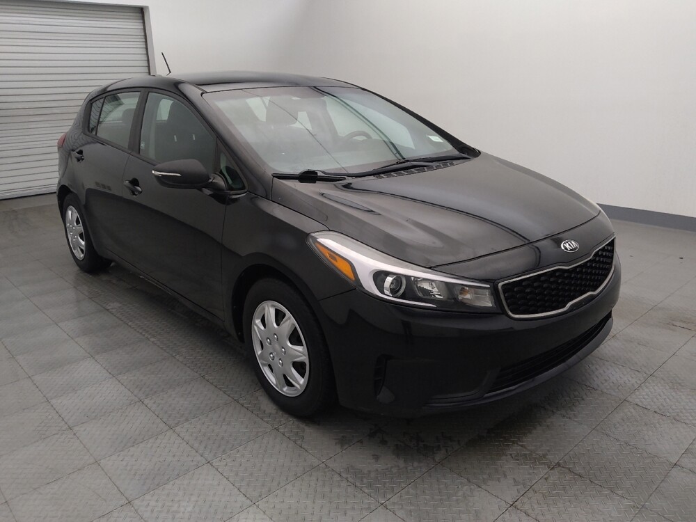 2017 Kia Forte in San Antonio, TX 78238 - 18092914 13