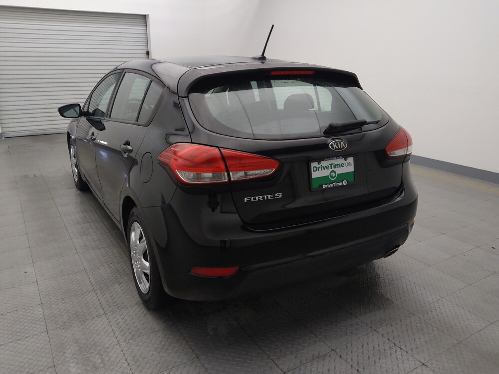 2017 Kia Forte in San Antonio, TX 78238 - 18092914 6