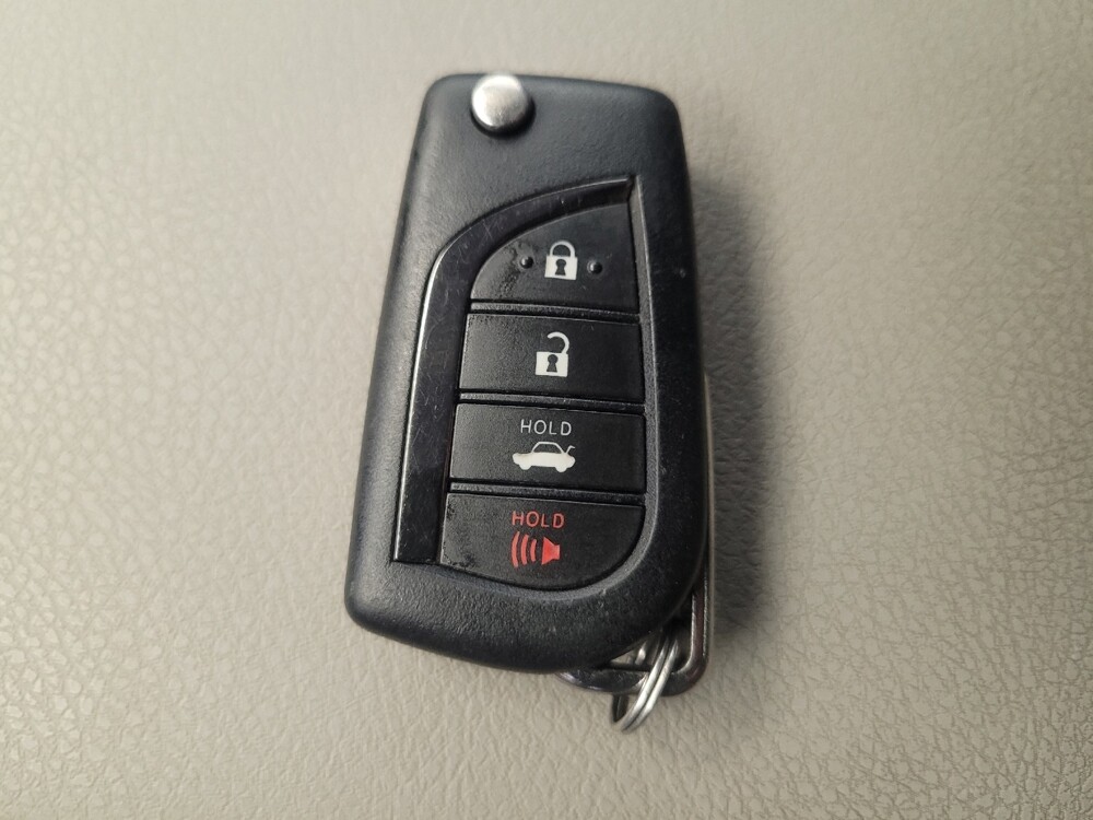 2021 Toyota Camry in Riverside, CA 92504 - 18092916 32