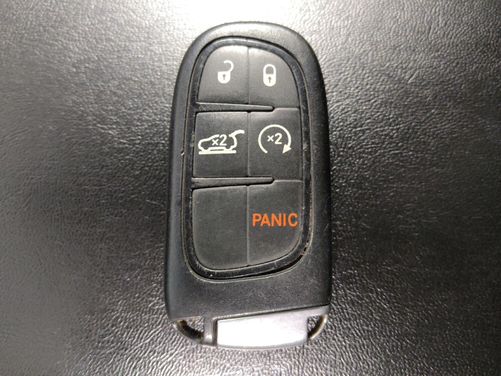 2020 Jeep Cherokee in Baton Rouge, LA 70816 - 18092917 32