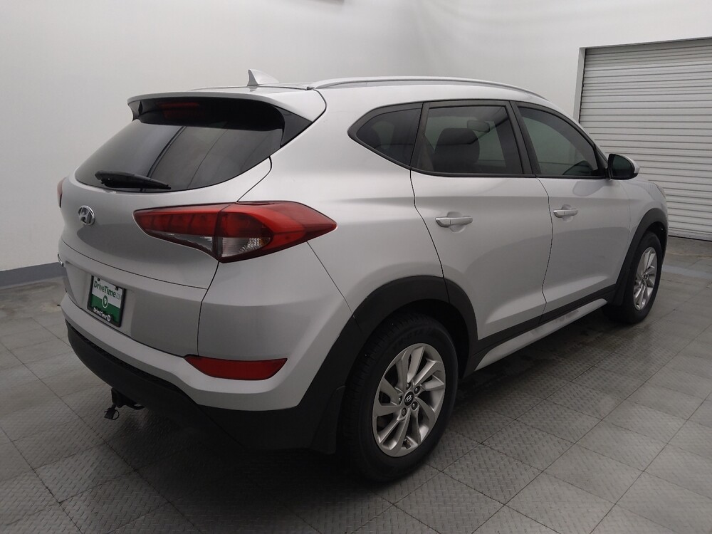 2018 Hyundai Tucson in Houston, TX 77034 - 18092921 9