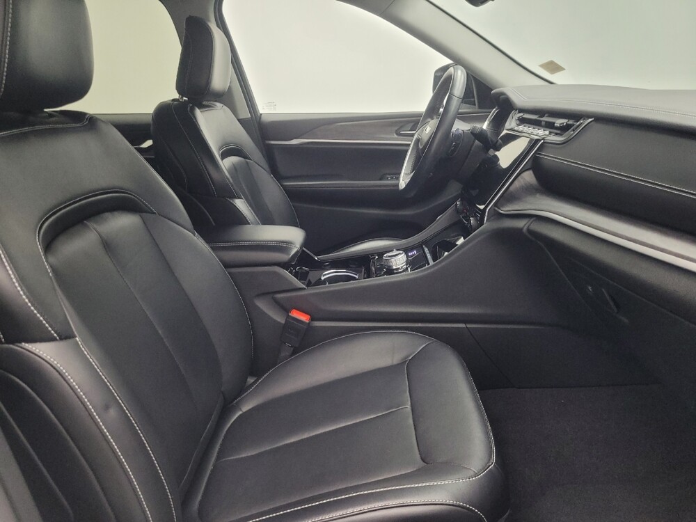 2021 Jeep Grand Cherokee L in Indianapolis, IN 46222 - 18092925 21