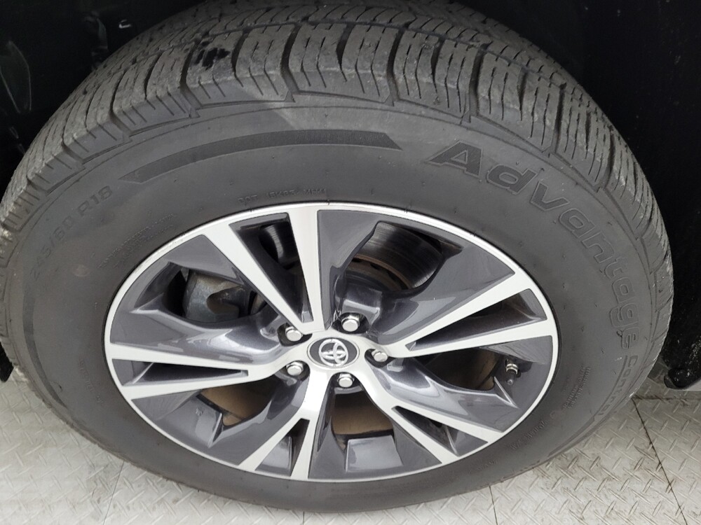 2019 Toyota Highlander in Raleigh, NC 27604 - 18092928 31