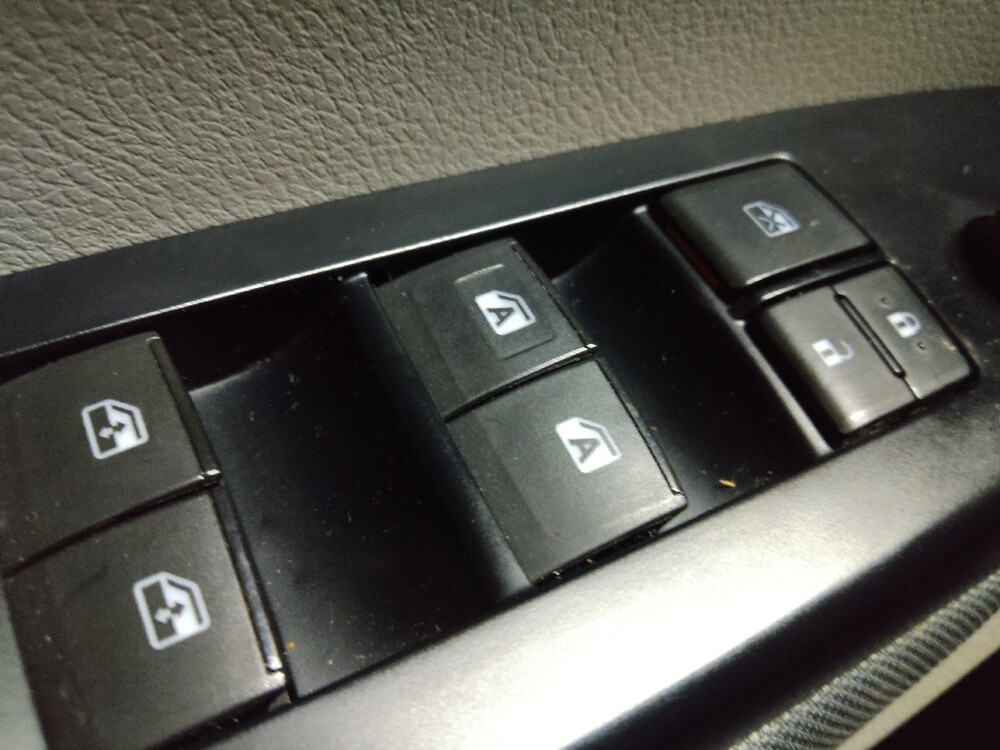 2019 Toyota Highlander in Raleigh, NC 27604 - 18092928 27