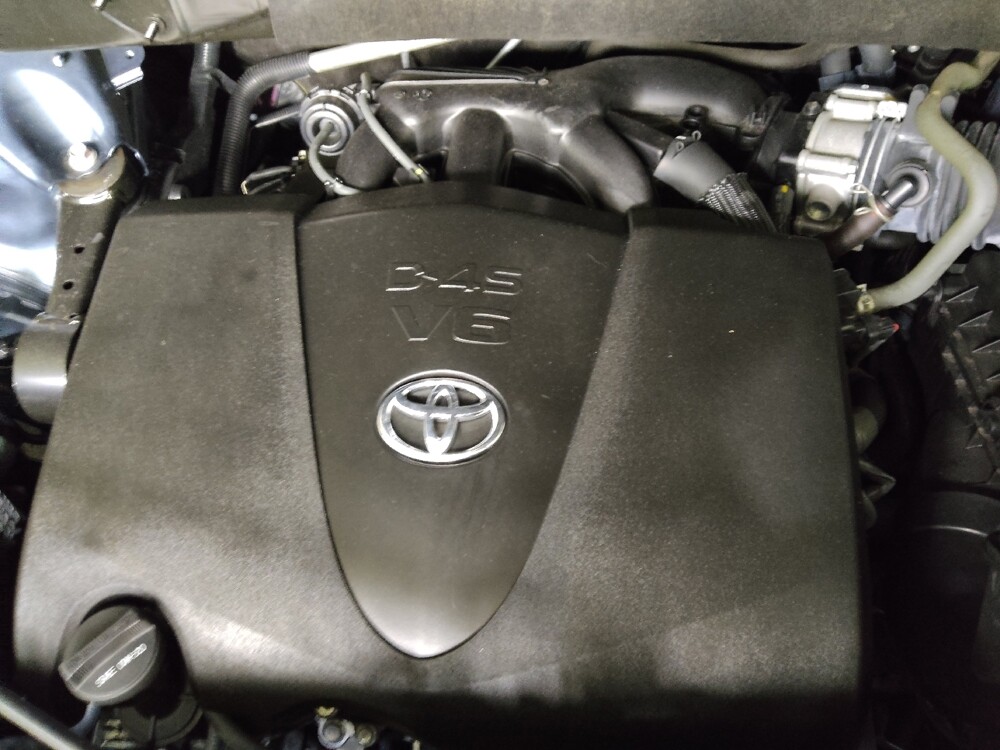 2019 Toyota Highlander in Raleigh, NC 27604 - 18092928 30