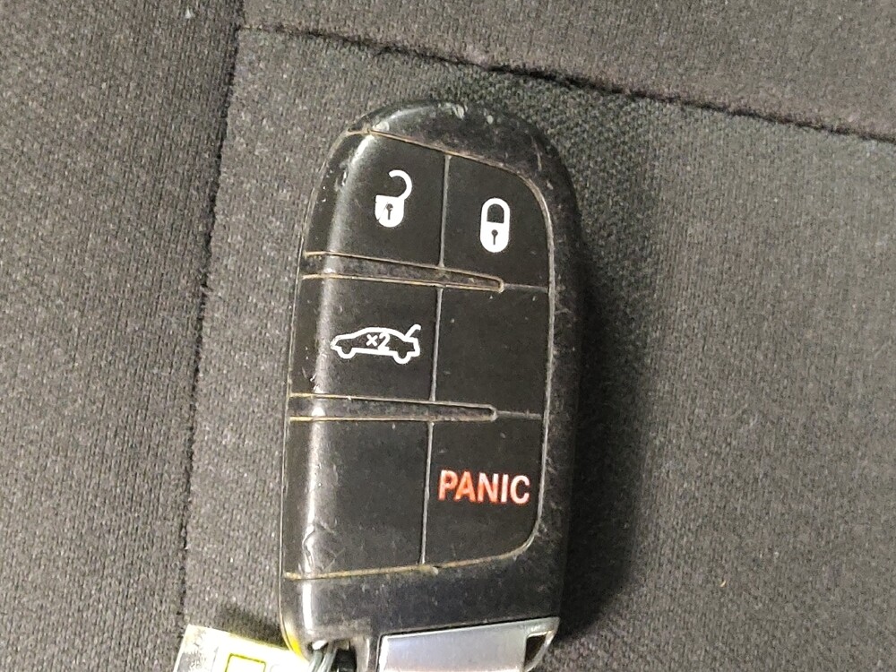 2016 Chrysler 200 in Arlington, TX 76011 - 18092930 32