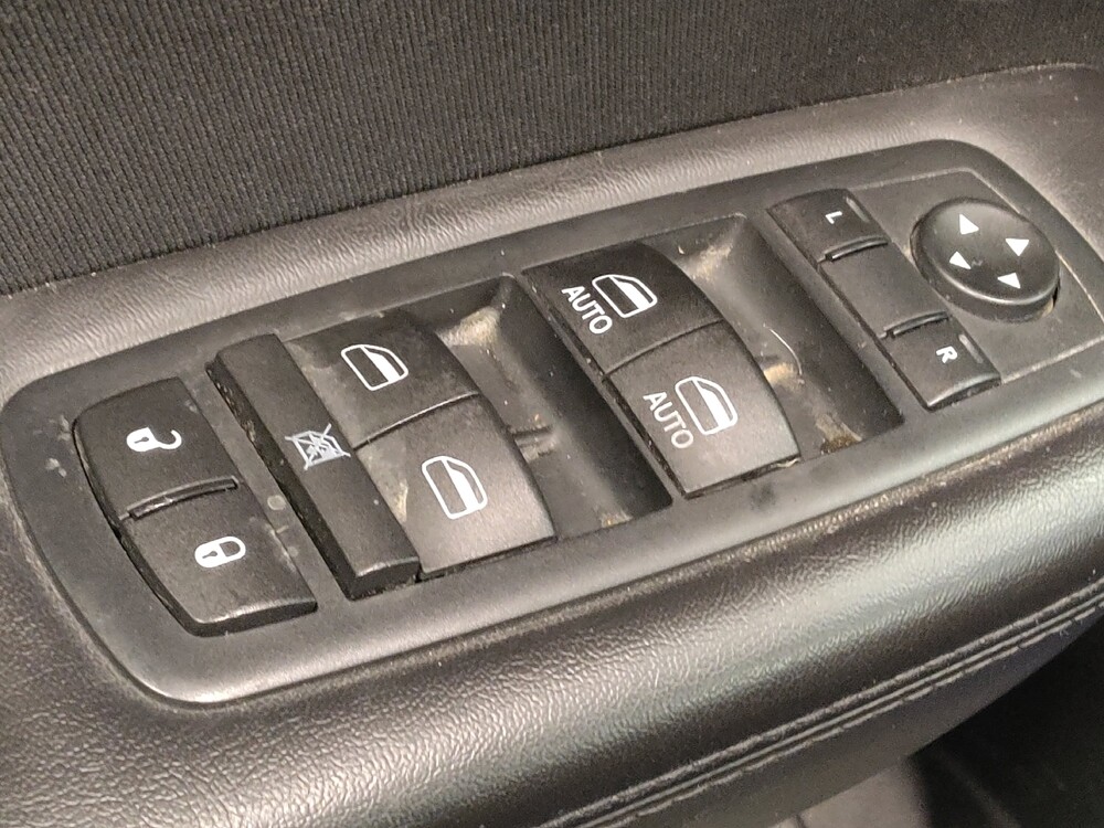 2016 Chrysler 200 in Arlington, TX 76011 - 18092930 27