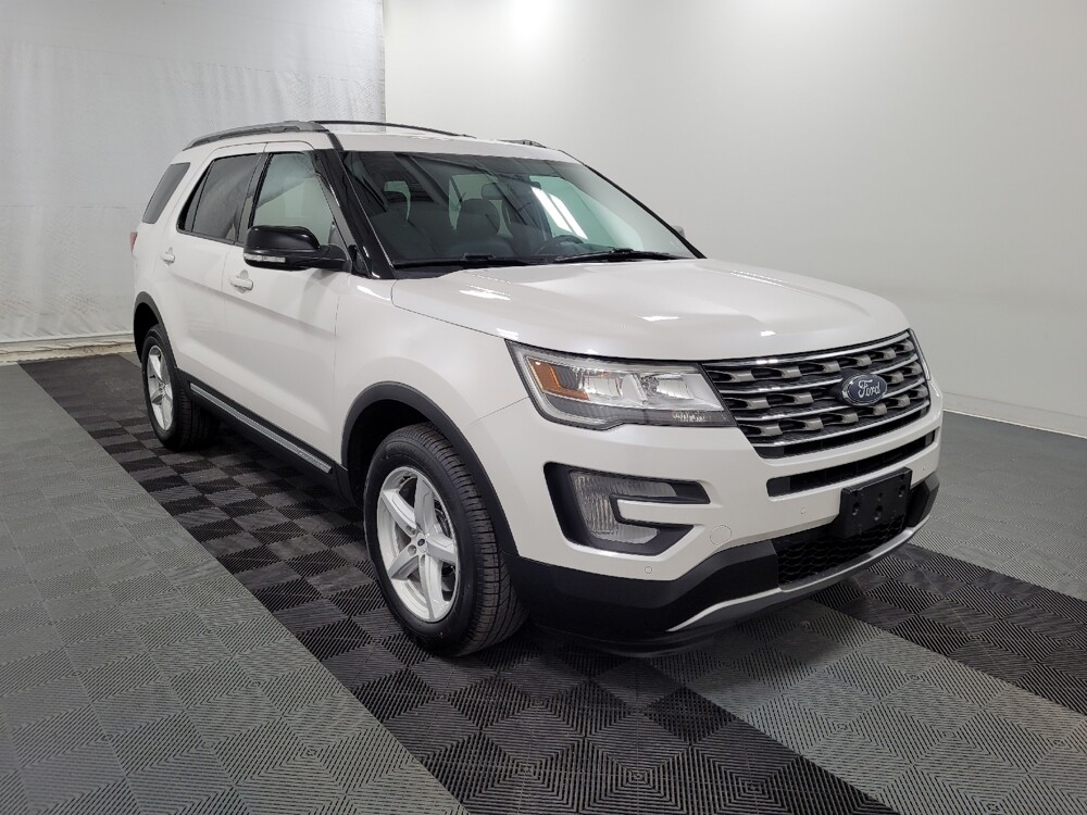 2017 Ford Explorer in Allentown, PA 18103 - 18092934 13