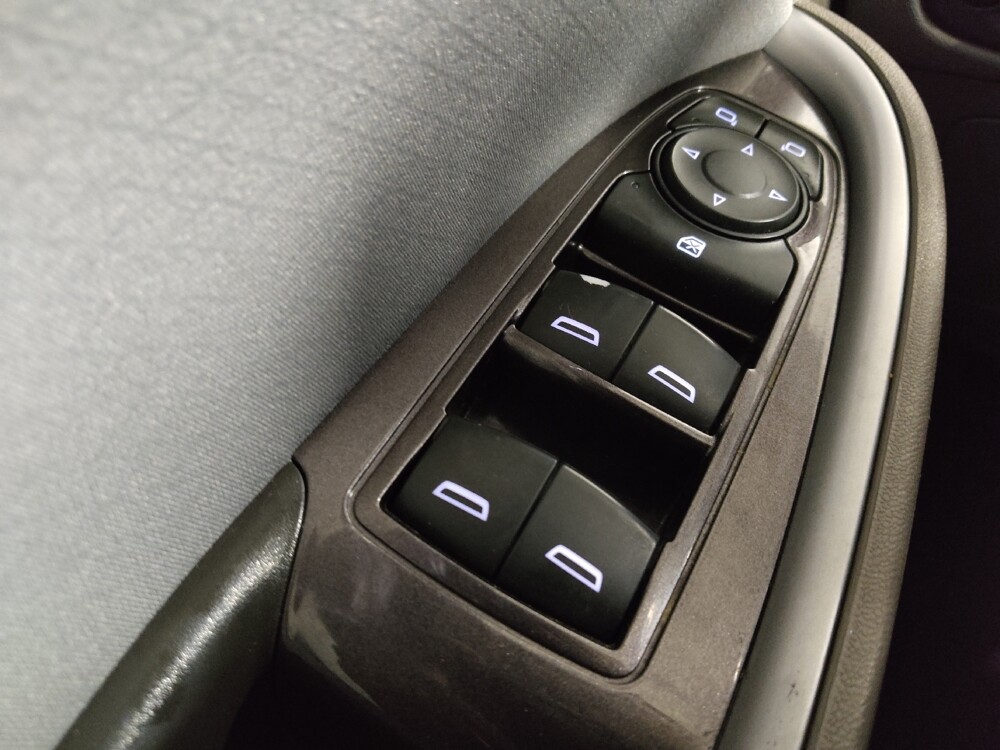 2016 Chevrolet Malibu in Union City, GA 30291 - 18092941 27