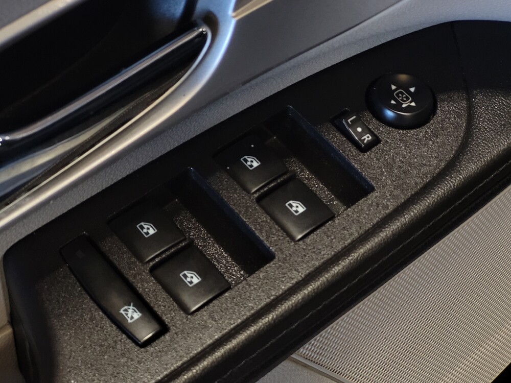 2016 Chevrolet Equinox in Savannah, GA 31419 - 18092955 27