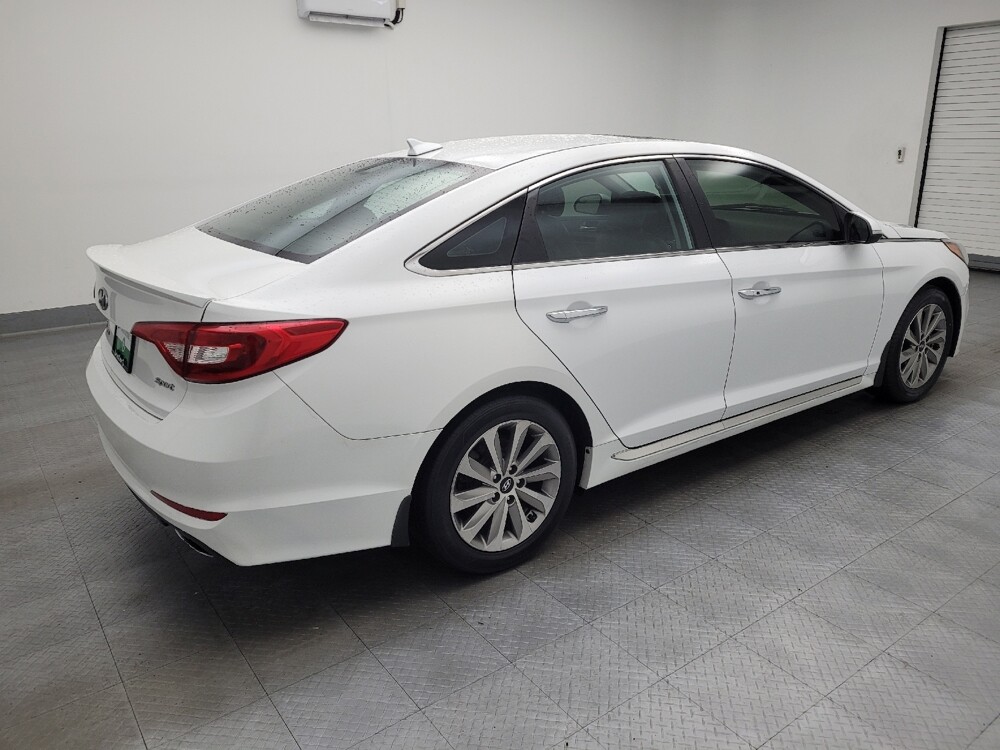 2017 Hyundai Sonata in Maple Heights, OH 44137 - 18092970 10
