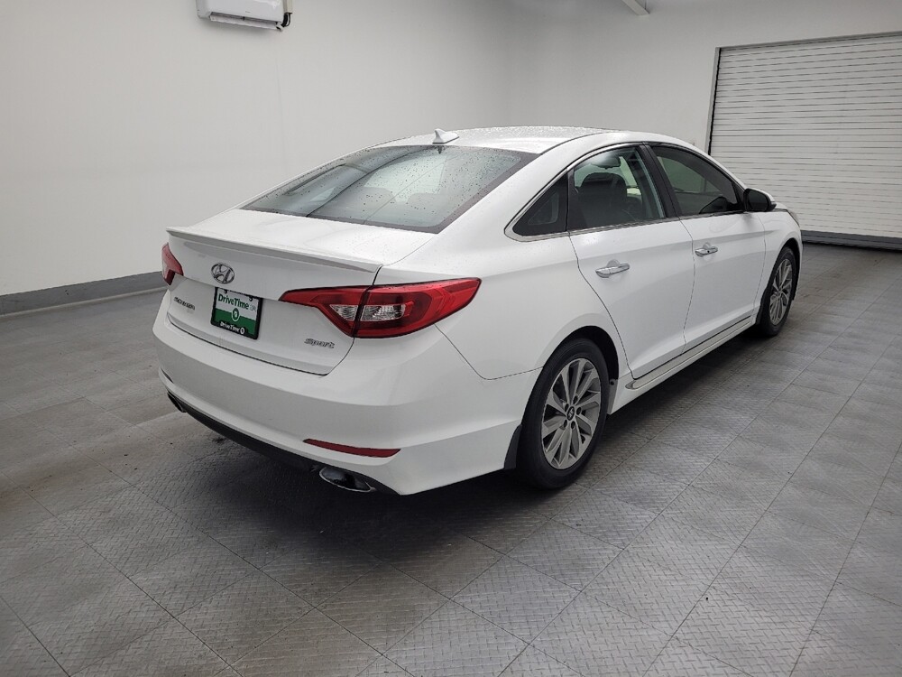 2017 Hyundai Sonata in Maple Heights, OH 44137 - 18092970 9