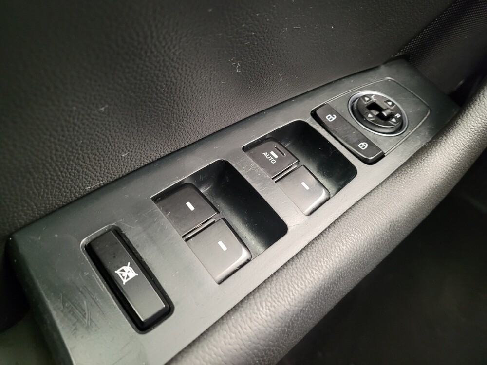 2017 Hyundai Sonata in Maple Heights, OH 44137 - 18092970 27