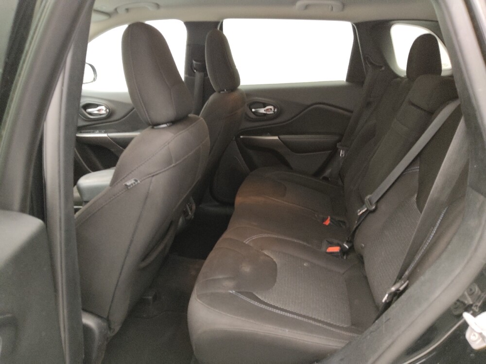 2019 Jeep Cherokee in Independence, MO 64055 - 18092973 18