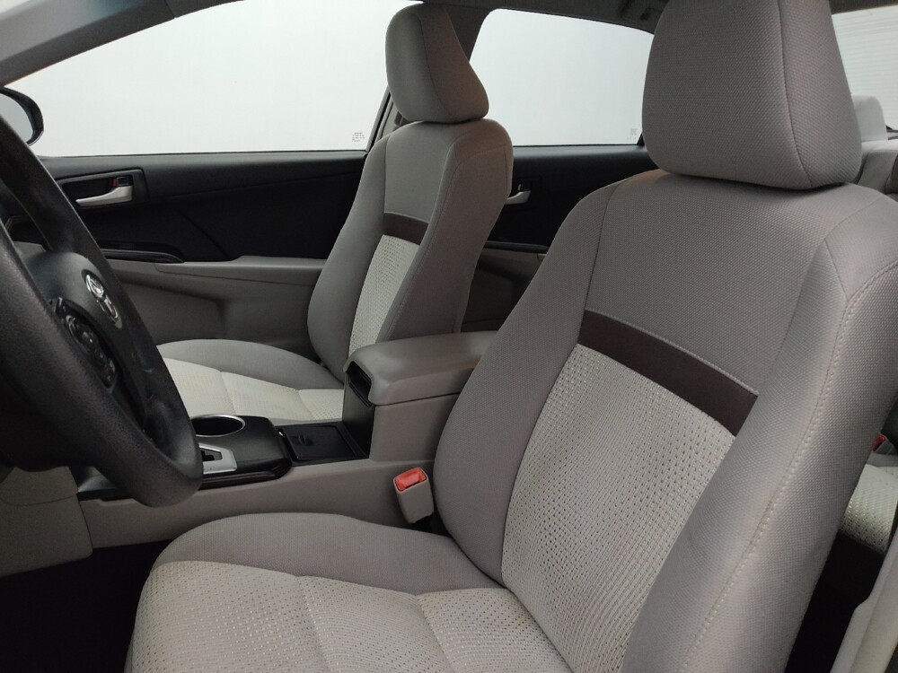 2014 Toyota Camry in Gainesville, FL 32609 - 18092981 17