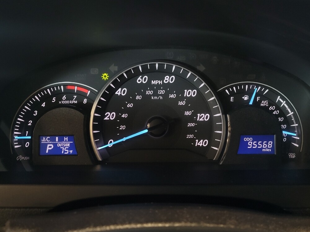 2014 Toyota Camry in Gainesville, FL 32609 - 18092981 23