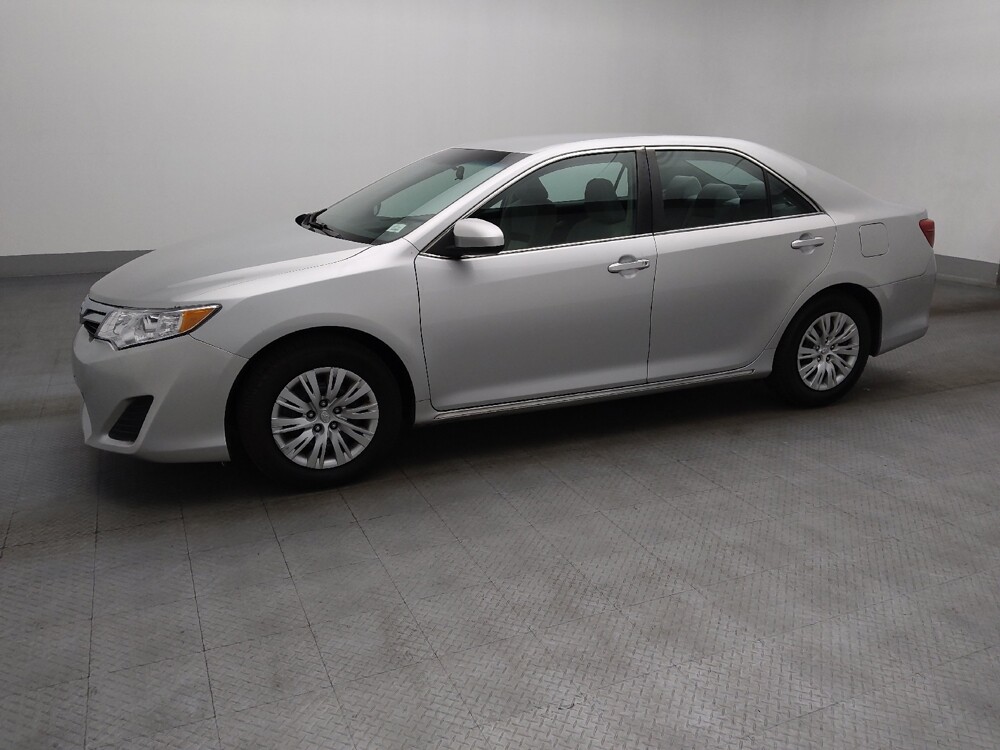 2014 Toyota Camry in Gainesville, FL 32609 - 18092981 2