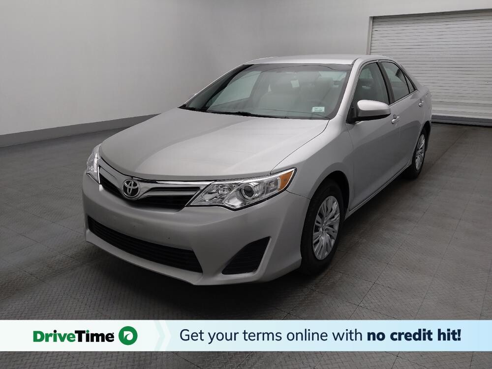 2014 Toyota Camry in Gainesville, FL 32609 - 18092981