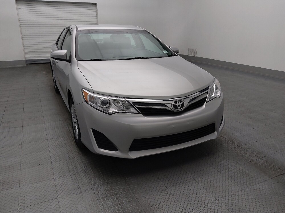 2014 Toyota Camry in Gainesville, FL 32609 - 18092981 14